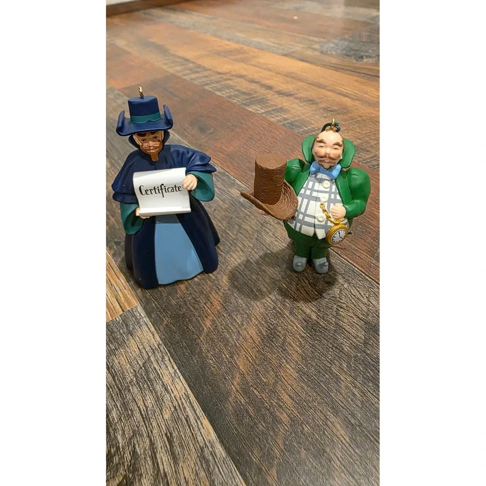 Hallmark Keepsake Wizard of Oz Munchkinland Mayor and Coroner Ornament Set 1998
